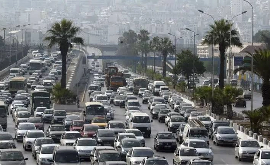 مرسوم تنفيذي جديد يُعدّل قواعد حركة المرور وشروط الترقيم والبيع