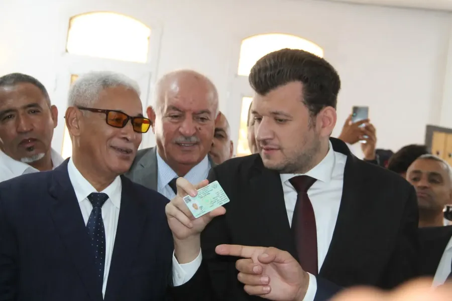 وزير الفلاحة يدعو إلى رقمنة الفلاحة واستقطاب الشباب
