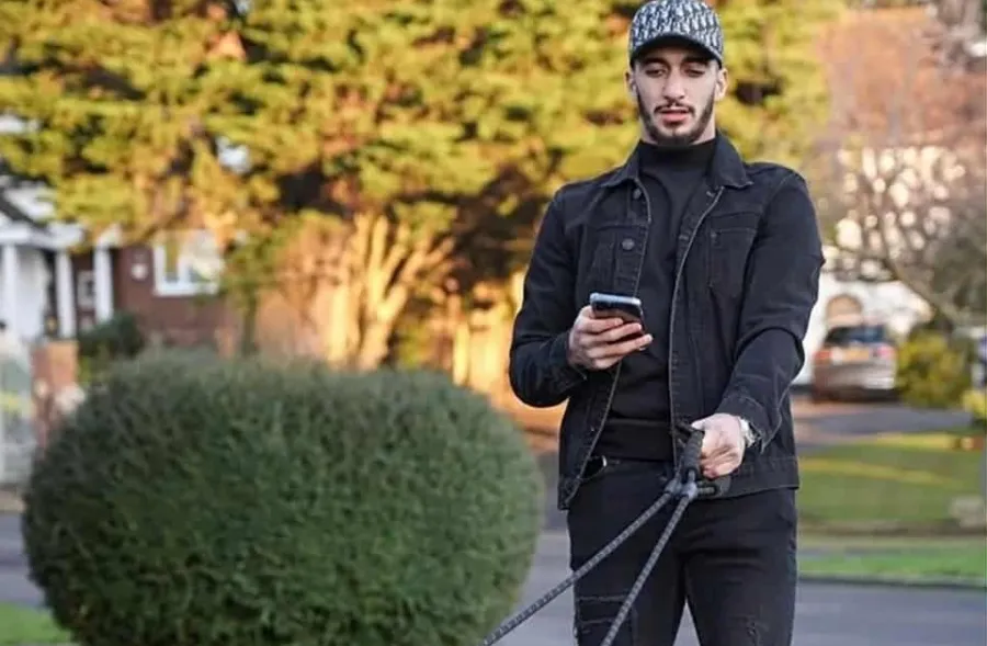  سعيد بن رحمة متابع قضائياً بسبب قضية كلاب! 