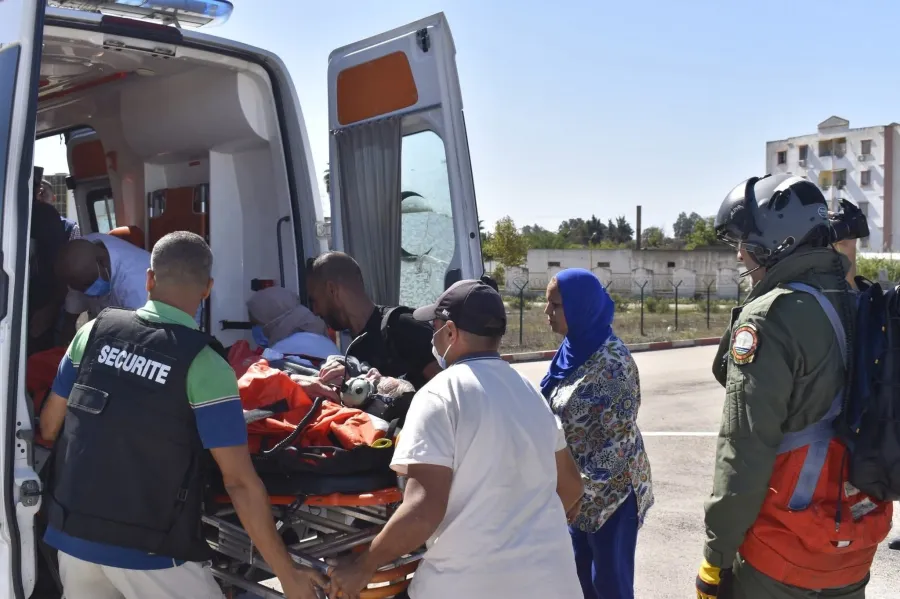 الجيش يُجلي مسافرا بريطانيا تعرض لوعكة صحية في عرض البحر