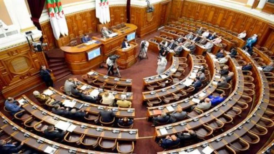 مجلس الأمة يصادق غدًا على قانونين بخصوص الأوسمة العسكرية