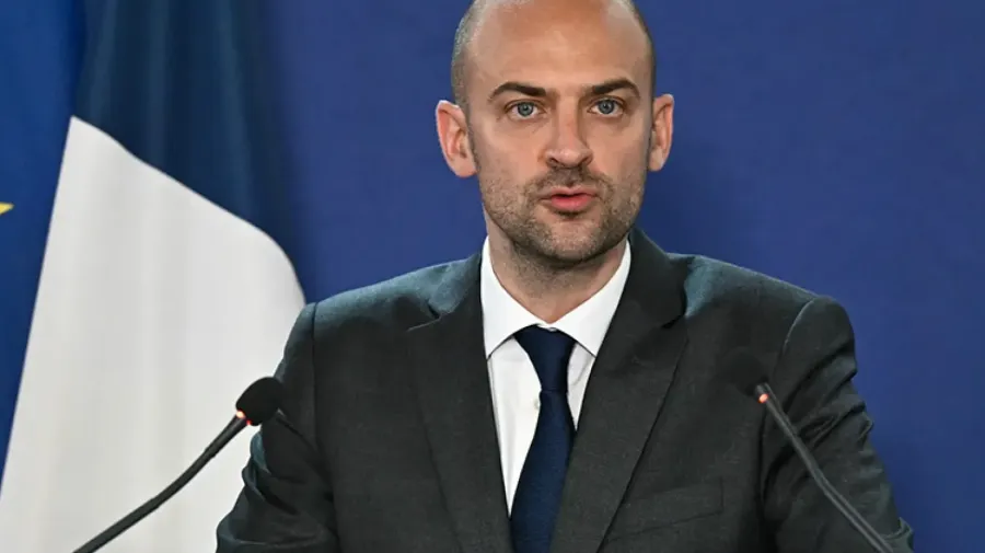 وزير الخارجية الفرنسي يعيد العلاقات الجزائرية-الفرنسية إلى مربع التوتر 