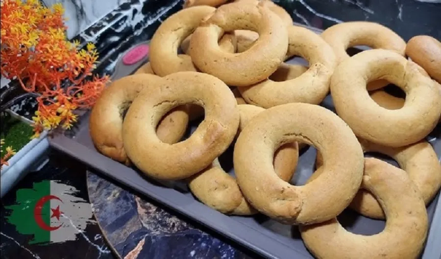 أيهما يحسم معركة النكهة..  دونات جوهانسبرغ أم كعك تلمسان؟