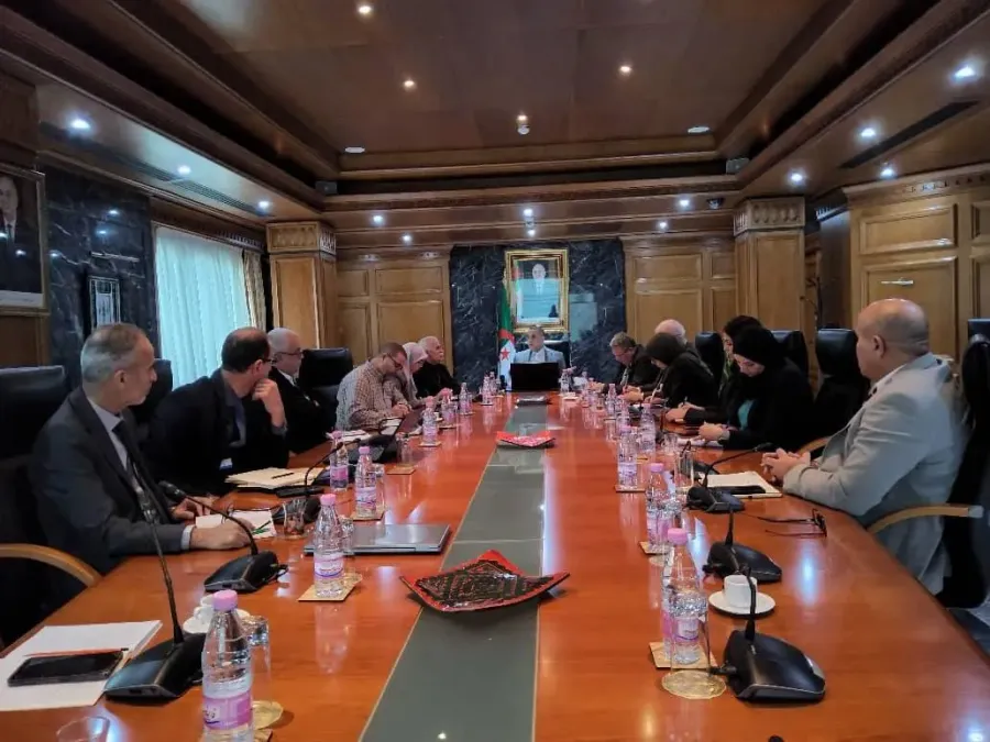 وزير الطاقة يُشرف على اجتماعٍ حول رقمنة القطاع