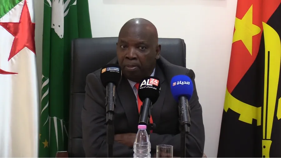 الجزائر تحتفل بالذكرى الخمسين لاستقلال أنغولا.. تعزيز الصداقة والتعاون بين البلدين