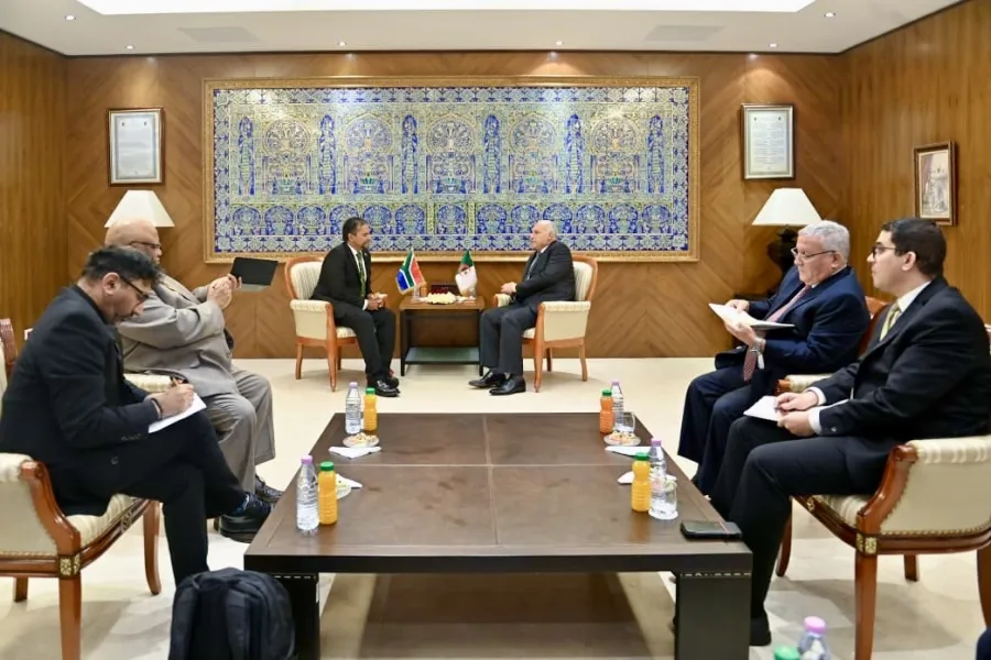 محور الجزائر–جنوب إفريقيا… زيارة عابرة أم إعادة تشكيل لموازين القوة داخل القارة؟